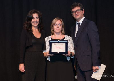 10 podio_ Premio a istituzioni e associazioni di pazienti_Le Università di Firenze e Genova con Stefano Di Marzio (a destra), direttore AboutPharma and Medical Devices, per Pneumo Rischio